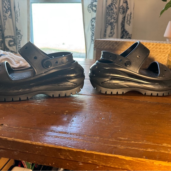 Mega Crush Black Sandal - Picture 3 of 7